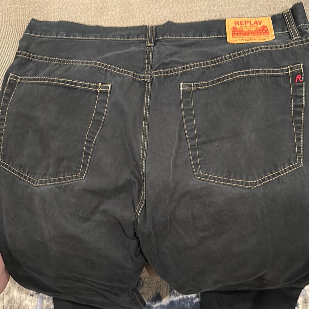 Replay men’s dark blue cotton jeans. Lot number MV905.034